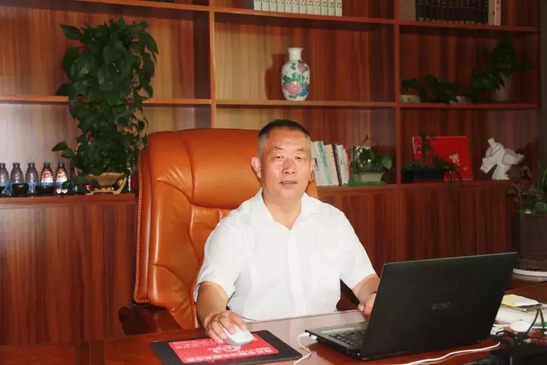 【改變農(nóng)業(yè)40人】王小崗——以農(nóng)貿(mào)市場為核心，推進農(nóng)產(chǎn)品精準扶貧戰(zhàn)略